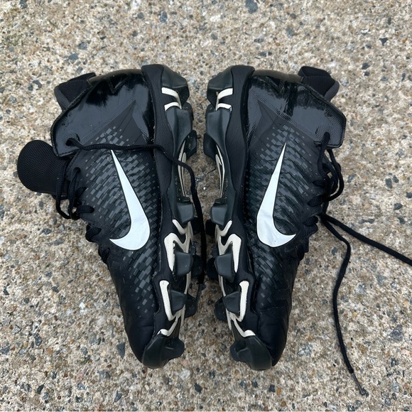 Nike Alpha Menace Shark 2 men’s football cleats size 8.5 - Picture 4 of 5